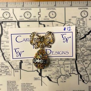 Vintage rhinestone bow and egg broach brooch lapel pin